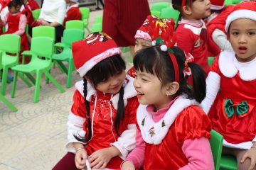 GIÁNG SINH YÊU THƯƠNG TẠI TRƯỜNG MẦM NON LÔMÔNÔXỐP
