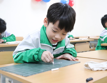 THÔNG BÁO V/v CHUẨN BỊ ĐỒ DÙNG HỌC TẬP CHO CLB “ƯƠM MẦM TÀI NĂNG LÔMÔNÔXỐP – LITTLE LOMOERS”