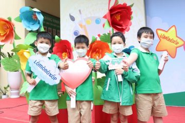 ĐONG ĐẦY CẢM XÚC NGÀY LOMOERS RẠNG RỠ TỰU TRƯỜNG